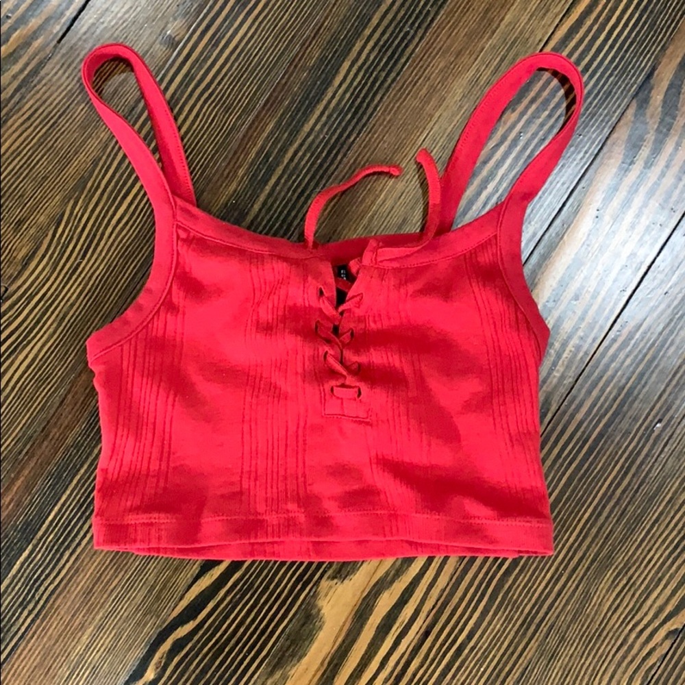 Red cropped tank